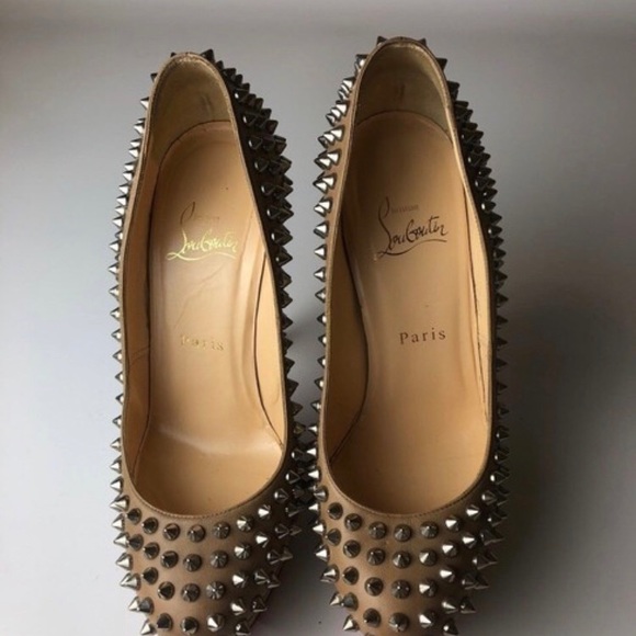 ❌SOLD❌ Christian Louboutin Bianca Spike heels - Picture 5 of 8